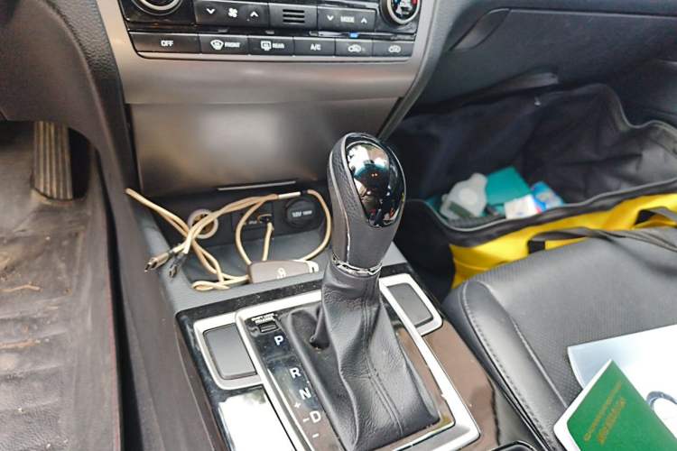 Used Hyundai Mistra 2014 1.8L Automatic Smart GLS Gear Lever