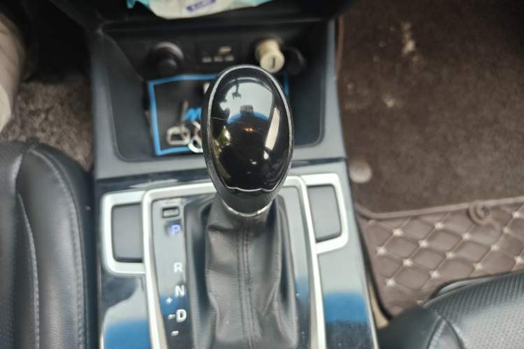 Used Hyundai Mistra 2014 1.8L Automatic Smart GLS Gear Lever