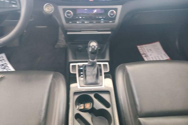 Used Hyundai Mistra 2014 1.8L Automatic Deluxe DLX Model Gear Lever
