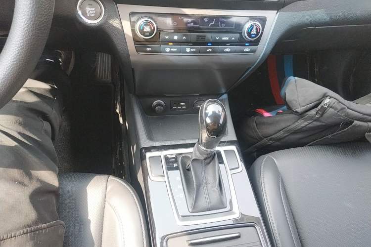 Used Hyundai Mistra 2014 1.8L Automatic Smart GLS Gear Lever