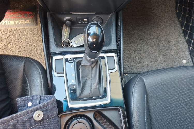 Used Hyundai Mistra 2014 1.8L Automatic Smart GLS Gear Lever