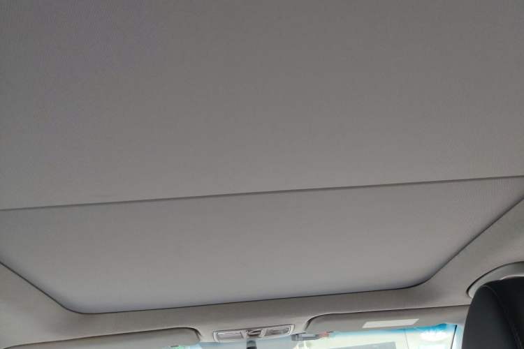 Used Hyundai Mistra 2014 1.8L Automatic Deluxe DLX Model Headliner