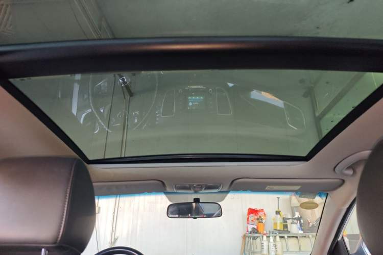 Used Hyundai Mistra 2014 1.8L Automatic Smart GLS Headliner