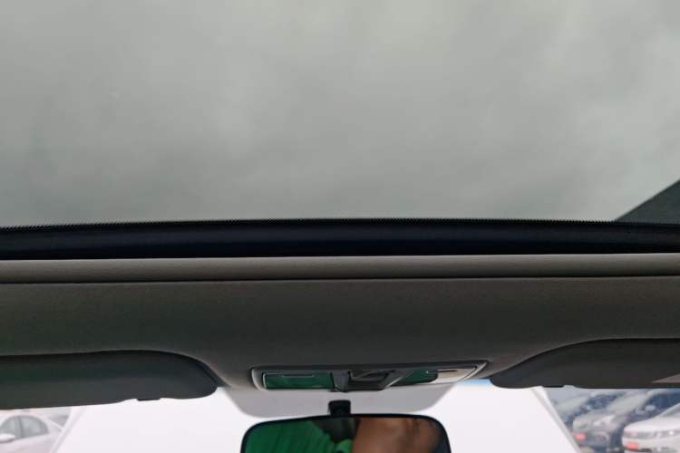 Used Hyundai Mistra 2014 1.8L Automatic Smart GLS Headliner