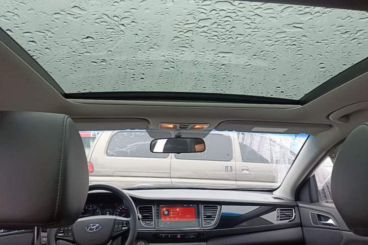 Used Hyundai Mistra 2014 1.8L Automatic Smart GLS Headliner