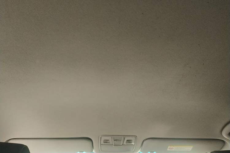 Used Hyundai Mistra 2014 1.8L Manual Comfort GL Model Headliner