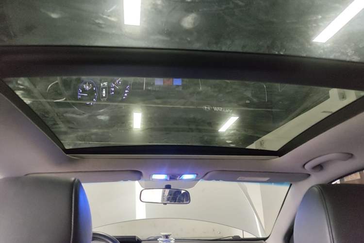 Used Hyundai Mistra 2014 1.8L Automatic Smart GLS Headliner