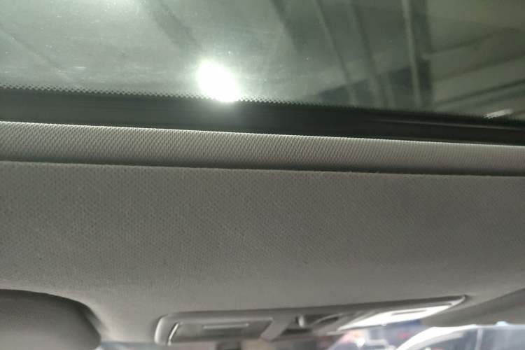 Used Hyundai Mistra 2014 1.8L Automatic Deluxe DLX Model Headliner