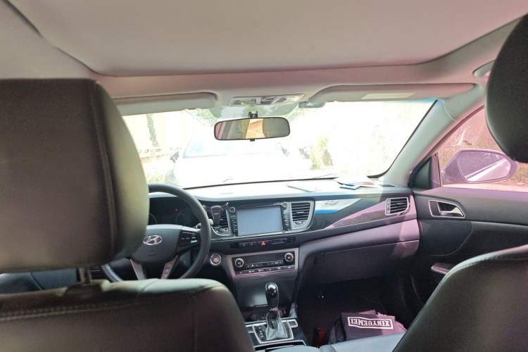 Used Hyundai Mistra 2014 1.8L Automatic Smart GLS Headliner