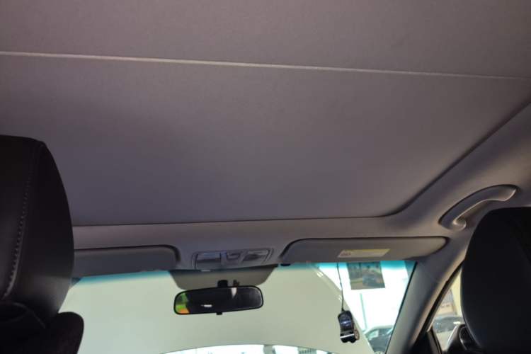 Used Hyundai Mistra 2014 1.8L Automatic Deluxe DLX Model Headliner