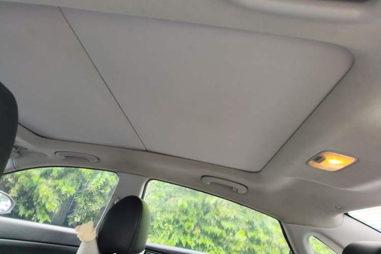 Used Hyundai Mistra 2014 1.8L Automatic Deluxe DLX Model Headliner