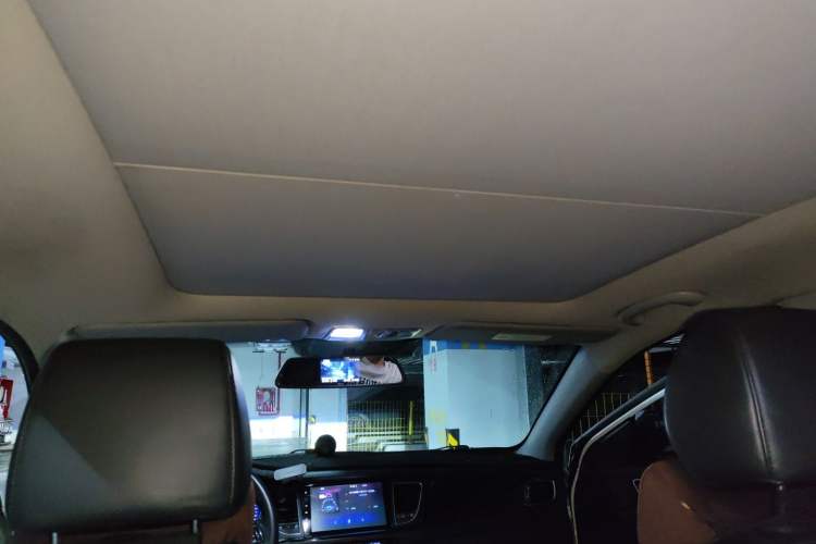 Used Hyundai Mistra 2014 1.8L Automatic Smart GLS Headliner