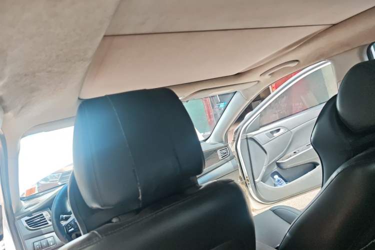Used Hyundai Mistra 2014 1.8L Automatic Deluxe DLX Model Headliner