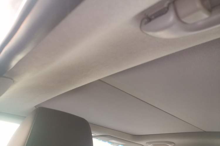 Used Hyundai Mistra 2014 1.8L Automatic Smart GLS Headliner