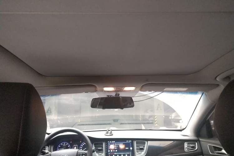 Used Hyundai Mistra 2014 1.8L Automatic Smart GLS Headliner