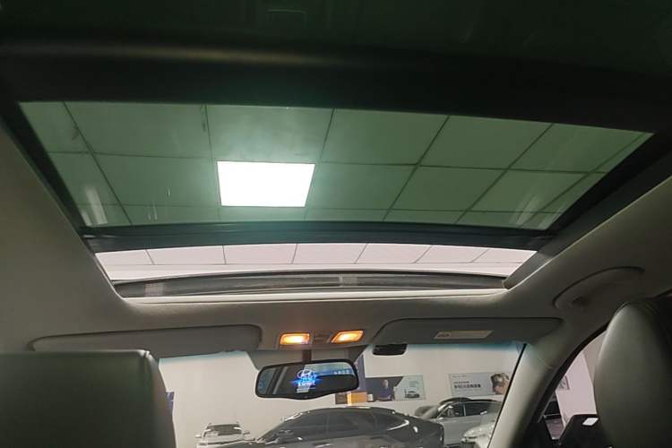 Used Hyundai Mistra 2014 1.8L Automatic Deluxe DLX Model Headliner