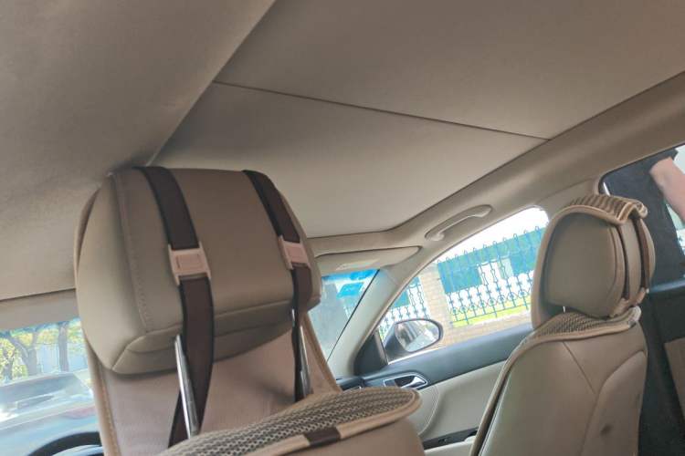 Used Hyundai Mistra 2014 1.8L Automatic Deluxe DLX Model Headliner