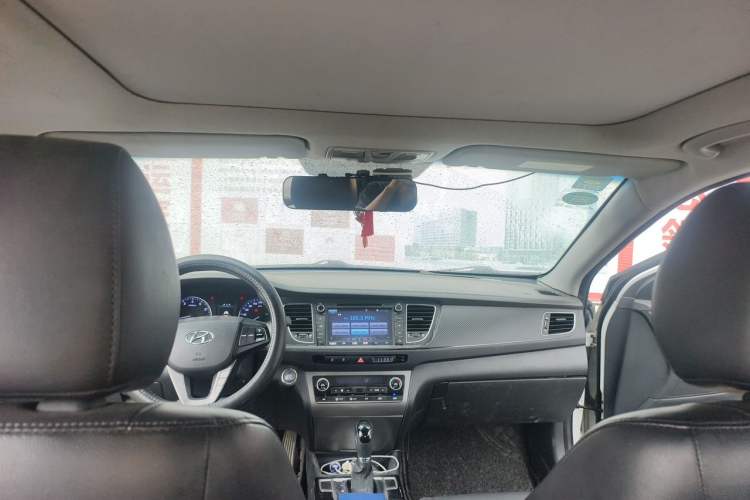 Used Hyundai Mistra 2014 1.8L Automatic Deluxe DLX Model Headliner