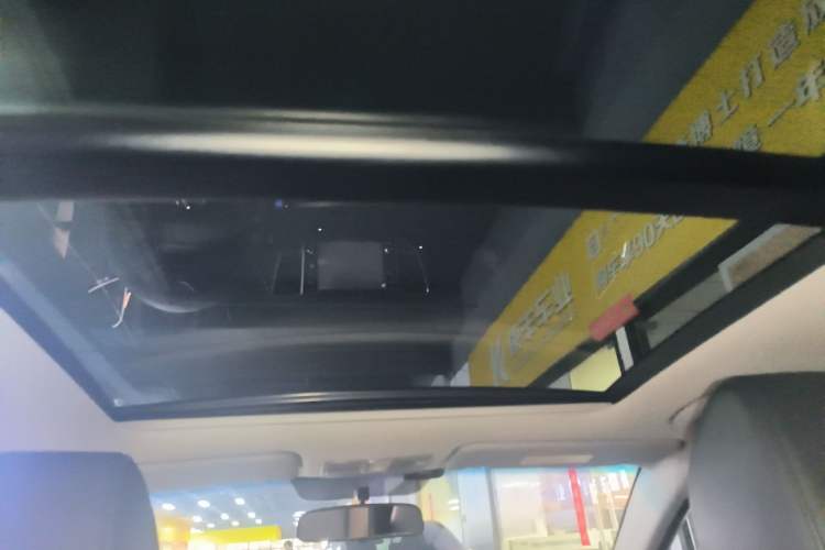 Used Hyundai Mistra 2014 1.8L Automatic Smart GLS Headliner