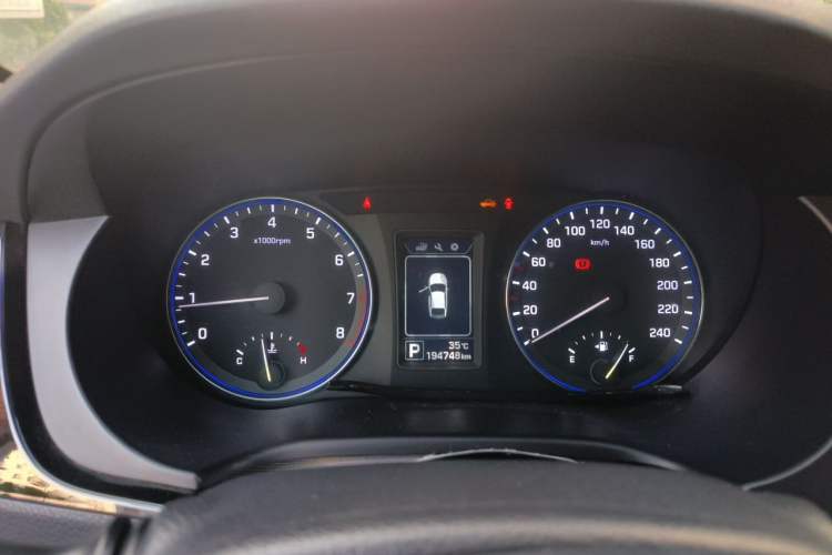 Used Hyundai Mistra 2014 1.8L Automatic Smart GLS Instrument Cluster