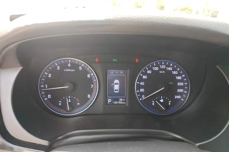 Used Hyundai Mistra 2014 1.8L Automatic Smart GLS Instrument Cluster
