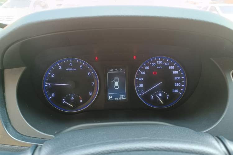 Used Hyundai Mistra 2014 1.8L Automatic Smart GLS Instrument Cluster