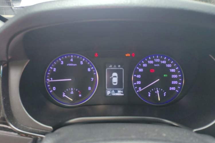 Used Hyundai Mistra 2014 1.8L Automatic Smart GLS Instrument Cluster