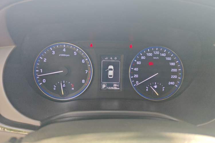 Used Hyundai Mistra 2014 1.8L Automatic Smart GLS Instrument Cluster