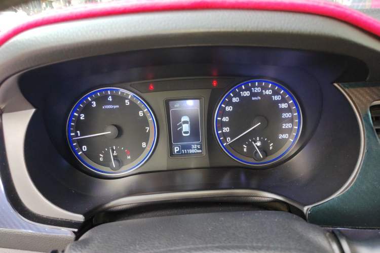 Used Hyundai Mistra 2014 1.8L Automatic Smart GLS Instrument Cluster