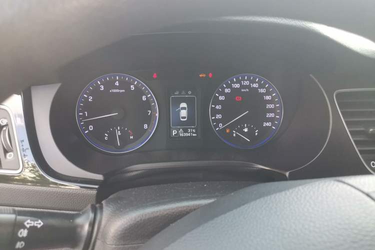 Used Hyundai Mistra 2014 1.8L Automatic Smart GLS Instrument Cluster
