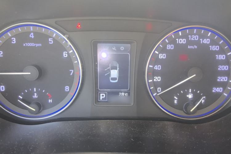 Used Hyundai Mistra 2014 1.8L Automatic Smart GLS Instrument Cluster
