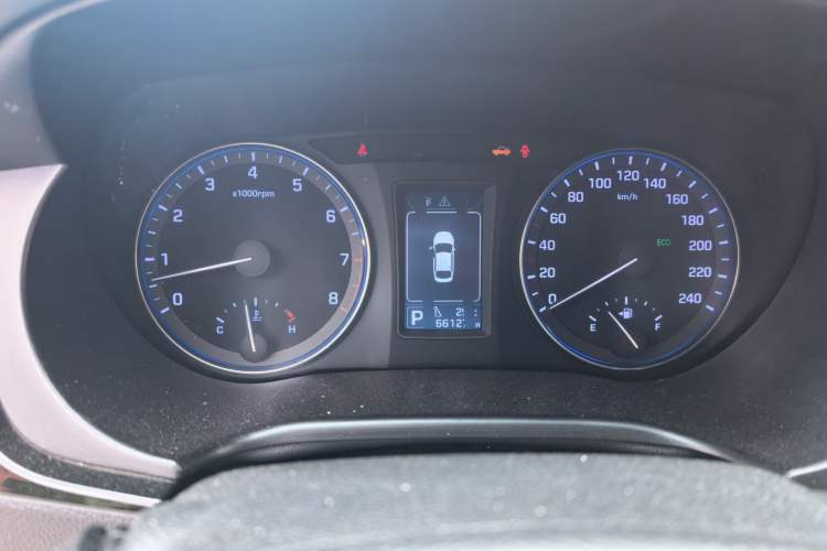 Used Hyundai Mistra 2014 1.8L Automatic Smart GLS Instrument Cluster