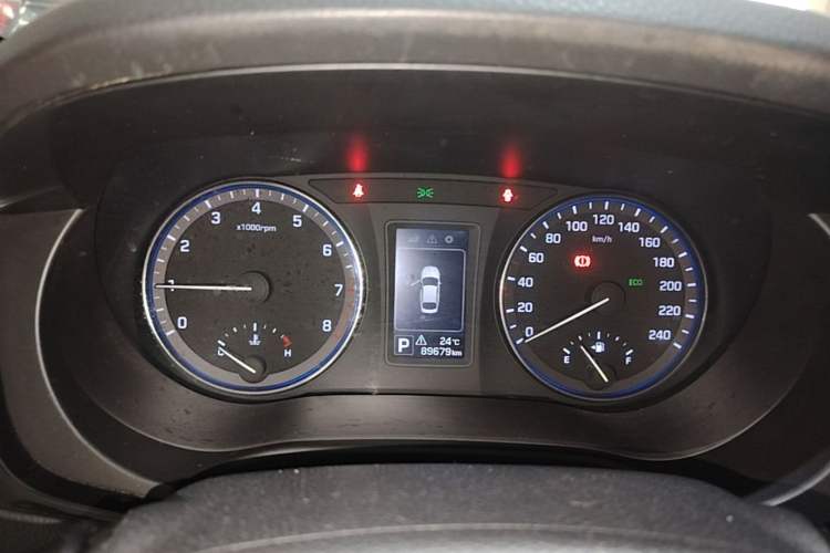 Used Hyundai Mistra 2014 1.8L Automatic Smart GLS Instrument Cluster