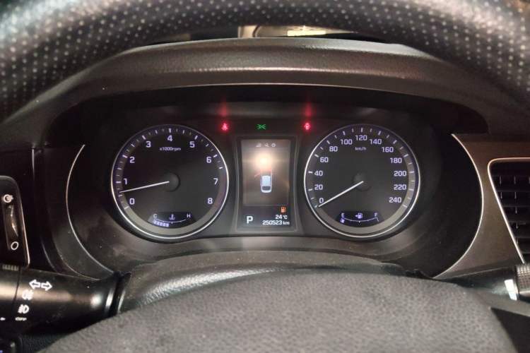 Used Hyundai Mistra 2014 1.8L Automatic Deluxe DLX Model Instrument Cluster