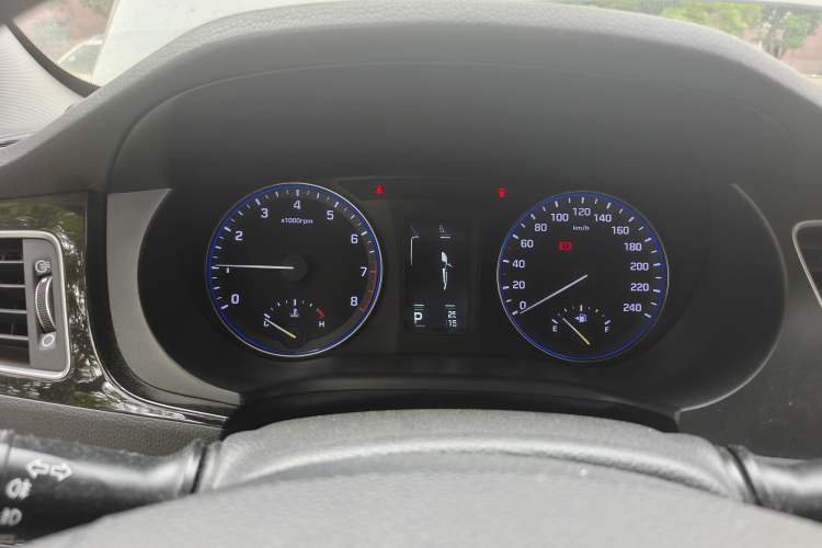 Used Hyundai Mistra 2014 1.8L Automatic Comfort Model GL Instrument Cluster