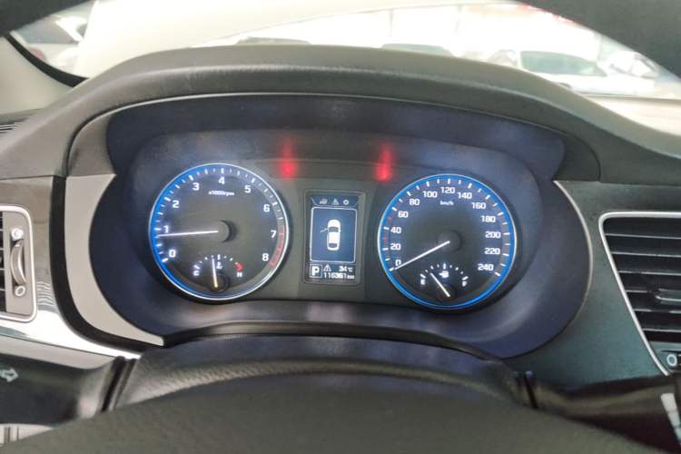 Used Hyundai Mistra 2014 1.8L Automatic Smart GLS Instrument Cluster
