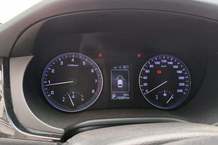 Used Hyundai Mistra 2014 1.8L Automatic Smart GLS Instrument Cluster