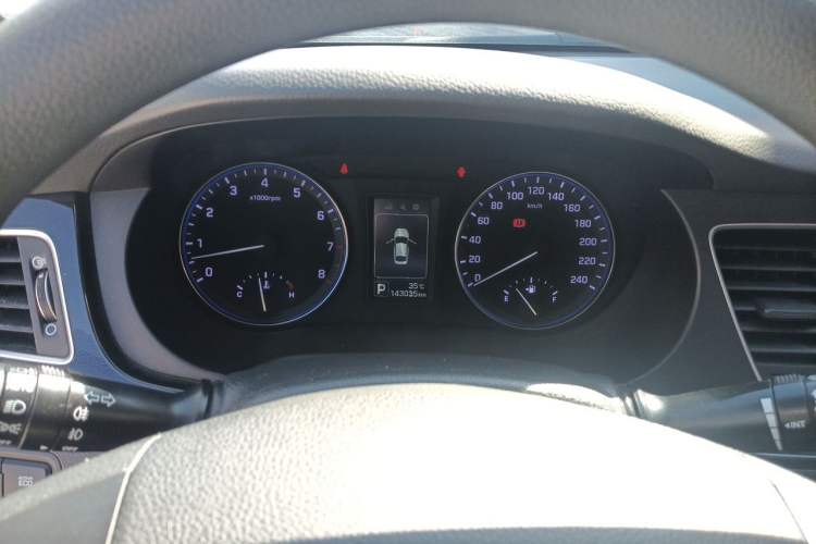 Used Hyundai Mistra 2014 1.8L Automatic Smart GLS Instrument Cluster