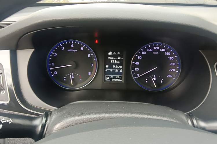 Used Hyundai Mistra 2014 1.8L Automatic Smart GLS Instrument Cluster