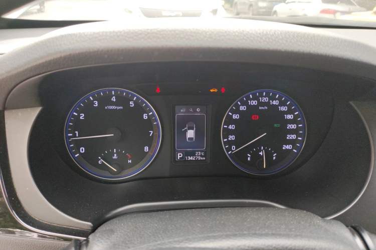 Used Hyundai Mistra 2014 1.8L Automatic Smart GLS Instrument Cluster