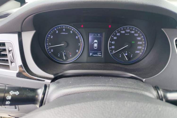 Used Hyundai Mistra 2014 1.8L Automatic Smart GLS Instrument Cluster