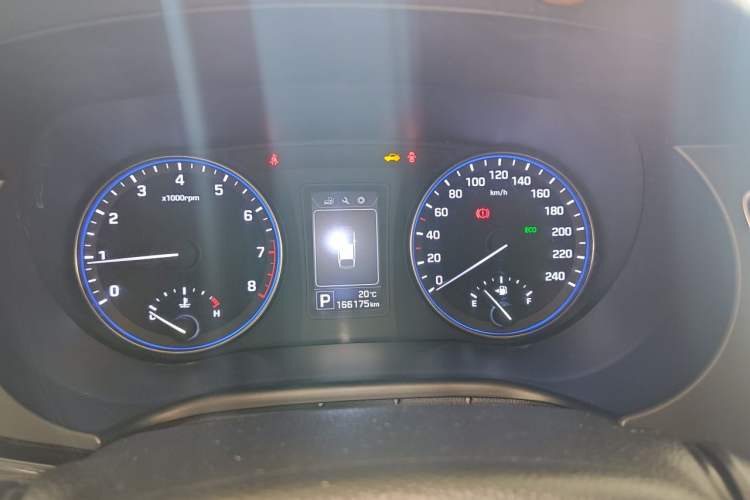Used Hyundai Mistra 2014 1.8L Automatic Smart GLS Instrument Cluster