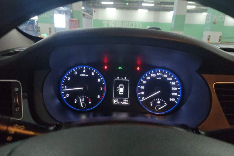 Used Hyundai Mistra 2014 1.8L Automatic Smart GLS Instrument Cluster