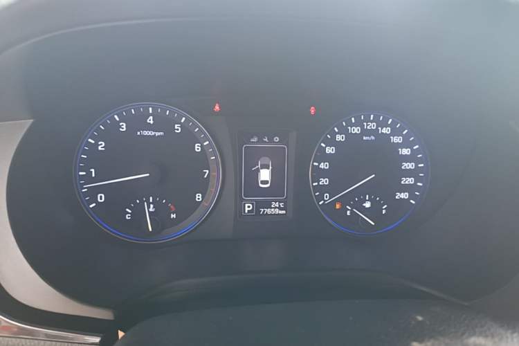 Used Hyundai Mistra 2014 1.8L Automatic Smart GLS Instrument Cluster