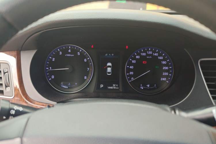 Used Hyundai Mistra 2014 1.8L Automatic Deluxe DLX Model Instrument Cluster