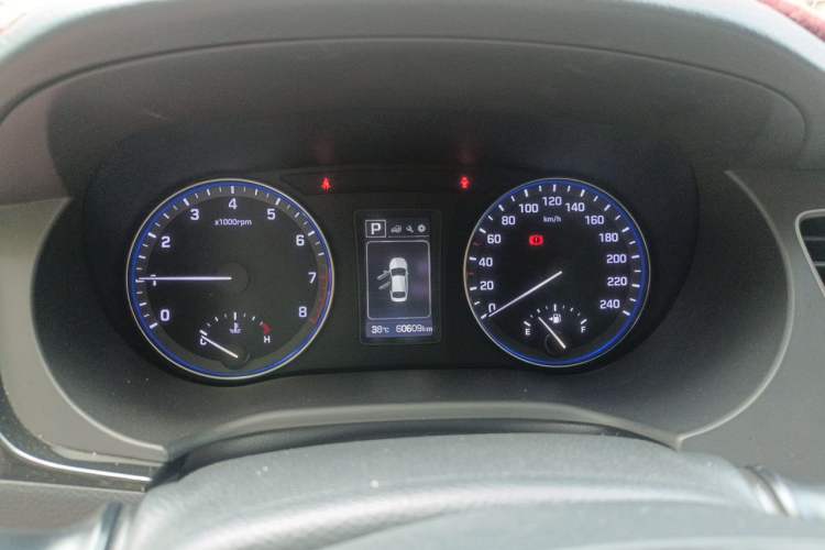 Used Hyundai Mistra 2014 1.8L Automatic Smart GLS Instrument Cluster