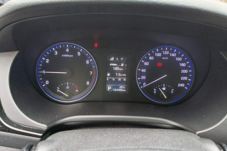 Used Hyundai Mistra 2014 1.8L Automatic Smart GLS Instrument Cluster