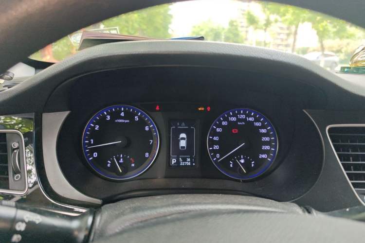 Used Hyundai Mistra 2014 1.8L Automatic Smart GLS Instrument Cluster