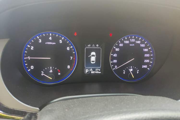Used Hyundai Mistra 2014 1.8L Automatic Smart GLS Instrument Cluster