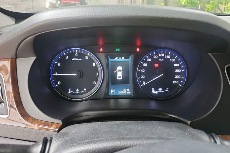 Used Hyundai Mistra 2014 1.8L Automatic Deluxe DLX Model Instrument Cluster